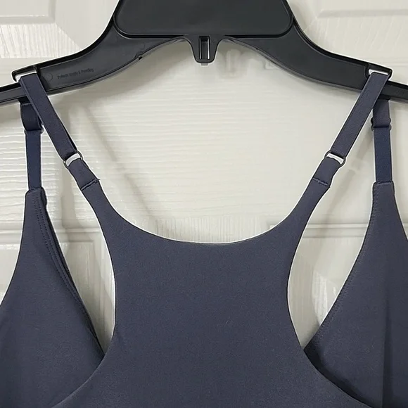 OLD NAVY ACTIVE WOMAN'S MUSCLE TOP XXL - Picture 7 of 11